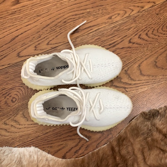 White Adidas Yeezys - Picture 6 of 6